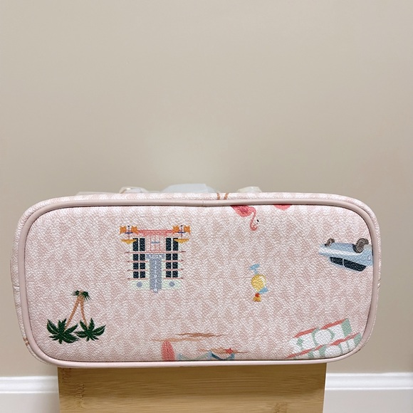 Michael Kors : Jet Set Travel Tropical Patterns Pink Tote Bag | NWT - Picture 6 of 6
